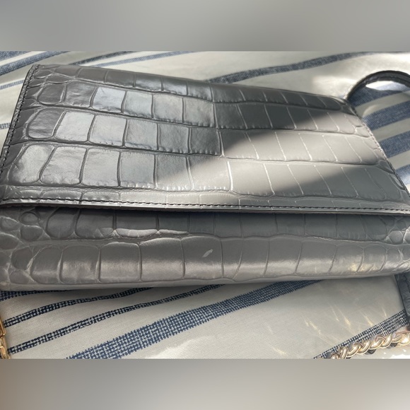 Tory Burch Robinson Embossed Chain Wallet - Picture 3 of 9